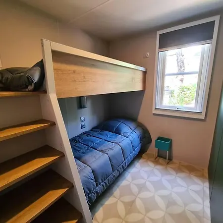 Le Beau Veze Kamp alanı Carqueiranne