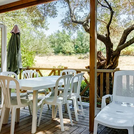 Le Beau Veze Kamp alanı Carqueiranne