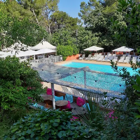 Le Beau Veze Kamp alanı