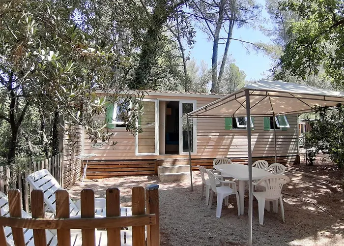 Kamp alanı Le Beau Veze Carqueiranne