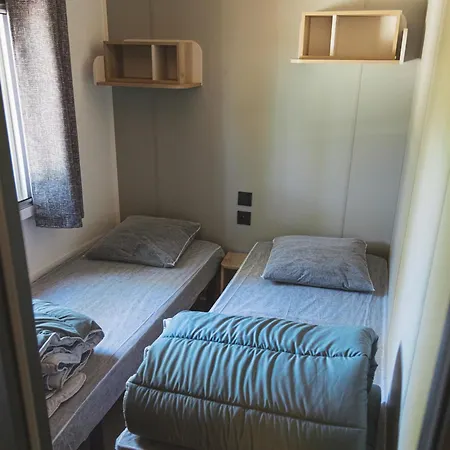 Le Beau Veze Kamp alanı Carqueiranne